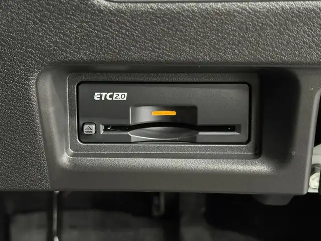 日産 セレナ e－パワー ハイウェイスター V 三重県 2025(令7)年 0.1千km プリズムホワイト 登録済未使用車/e-POWER/FF/インパネCVT/純正 12.3インチ Nissan Connectナビ/（AM/FM/USB/iPod/TV/Bluetooth/HDMI/CarPlay/AndroidAuto）/アラウンドビューモニター（移動物検知機能付）/両側ハンズフリーオートスライドドア/ドライブレコーダー前後*/ETC2.0*/安全/・プロパイロット（ナビリンク機能付）・緊急停止支援システム（SOSコール機能付）*/・エマージェンシーブレーキ/・衝突回避ステアリングアシスト/・LI（車線逸脱防止支援システム）＋LDW（車線逸脱警報）/・BSI（後側方衝突防止支援）＋BSW（後側方車両検知警報）/・RCTA（後退時車両検知警報）/・DA（ふらつき警報）/・踏み間違い衝突防止アシスト/・標識検知（進入禁止/最高速度/一時停止）/・フロント＆バックソナー/など/その他装備/・インテリジェントルームミラー*/・左右・後席独立オートエアコン/・オートライト、LEDヘッドライト、アダプティブLEDヘッドライト/・電動パーキングブレーキ＆ブレーキホールド/・USB充電ジャック（TYPE-Ax1、TYPE-Cx5）/・デュアルバックドア/・純正16inAW/・保/取/・スマートキーx2/など