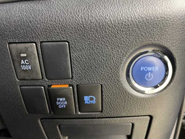 トヨタ アルファードハイブリット S タイプゴールドⅡ 道央・札幌 2022(令4)年 2.9万km ブラック ・４ＷＤ　/・ツインムーンルーフ　/・トヨタセーフティーセンス　/・純正９インチディスプレイオーディオ/・ナビ/BT/CD/DVD/USB/フルセグ/・TV/AppleCarPlay/AndroidAuto）　/・バックカメラ　/・純正フリップダウンモニター　/・両側パワースライドドア　/・パワーバックドア　/・ハーフレザーシート/運転席パワーシート/・オットマンシート/・ステアリングスイッチ/・LEDヘッドライト/オートライト/・オートマチックハイビーム/・プッシュスタート/スマートキー/・ETC/電動格納ミラー/・MTモード付AT/・純正ドライブレコーダー/・AC100W/1500W