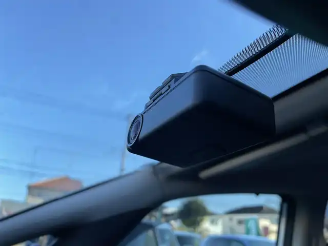 日産 セレナ 東京都 2018(平30)年 4.9万km パール 純正ナビ　/　　ＴＶ　フルセグ　ＣＤ　ＤＶＤ　Ｂｌｕｅｔｏｏｔｈ　/全周囲カメラ　/パーキングアシスト　/クルーズコントロールシステム　/ＥＴＣ　/前後ドラレコ　/衝突被害軽減システム　/盗難防止装置/ABS/横滑り防止装置/レーンアシスト/オートライト