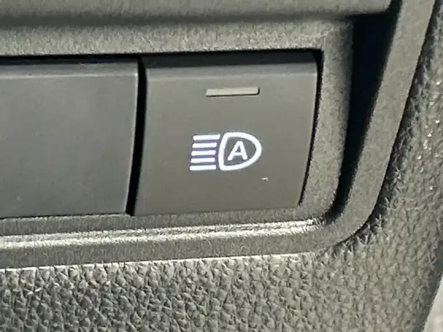 トヨタ ヤリス ハイブリッド G 三重県 2020(令2)年 2.8万km ホワイトパールクリスタルシャイン /禁煙車//ワンオーナー//ディスプレイオーディオ//純正ナビ/　BT/AM/FM//全方位カメラ//トヨタセーフティセンス//プッシュスタート//スマートキー//スペアキー×2//純正フロアマット//純正ドアバイザー//保証書//取扱説明書