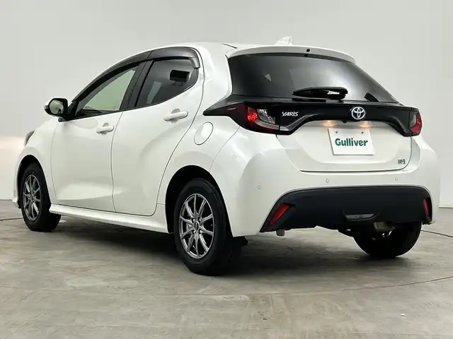 トヨタ ヤリス ハイブリッド G 三重県 2020(令2)年 2.8万km ホワイトパールクリスタルシャイン /禁煙車//ワンオーナー//ディスプレイオーディオ//純正ナビ/　BT/AM/FM//全方位カメラ//トヨタセーフティセンス//プッシュスタート//スマートキー//スペアキー×2//純正フロアマット//純正ドアバイザー//保証書//取扱説明書