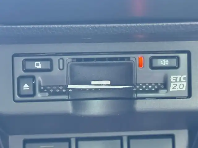 トヨタ プリウス G 千葉県 2025(令7)年 0.1千km プラチナホワイトパールマイカ ８インチディスプレイオーディオTV/トヨタセーフティセンス/パーキングサポートブレーキ/ブラインドスポットモニター/パノラミックビューモニター/ETC２．０/シートヒーターD席／N席/純正アルミ/オートハイビーム/AC１００V/レーダークルーズコントロール/ドアバイザー/ステアリングスイッチ