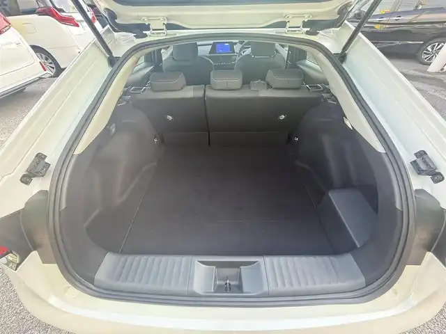 トヨタ プリウス G 千葉県 2025(令7)年 0.1千km プラチナホワイトパールマイカ ８インチディスプレイオーディオTV/トヨタセーフティセンス/パーキングサポートブレーキ/ブラインドスポットモニター/パノラミックビューモニター/ETC２．０/シートヒーターD席／N席/純正アルミ/オートハイビーム/AC１００V/レーダークルーズコントロール/ドアバイザー/ステアリングスイッチ