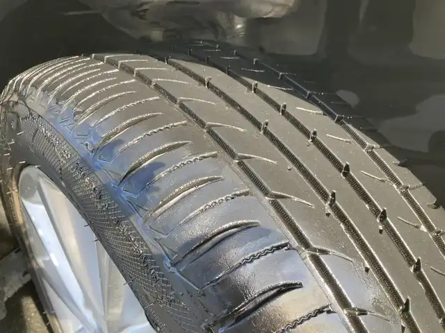 トヨタ プリウス α S ツーリングセレクション 静岡県 2014(平26)年 7.1万km ホワイトパールクリスタルシャイン ALPINE製8インチナビ(X008V)/　AM FM CD DVD Bluetooth SD/フルセグTV/LEDオートヘッドランプ/ヘッドライトウォッシャー/ステアリングスイッチ/純正17インチアルミホイール/スマートキー2本/パーキングアシスト/フロントフォグランプ/ワンオーナー/ビルトインETC/バックモニター