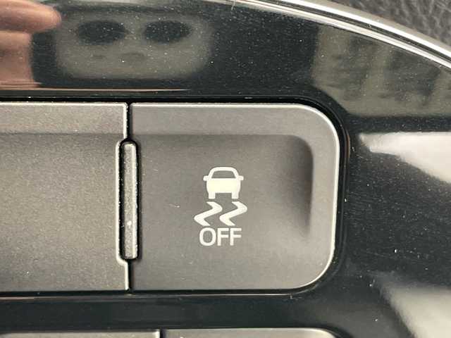 トヨタ プリウス S 愛知県 2021(令3)年 4.2万km プラチナホワイトパールマイカ 純正ナビ/全方位カメラ/レーダークルーズコントロール/バックカメラ/コーナーセンサー/LEDヘッドライト/オートマチックハイビーム/ETC/衝突軽減システム/Bluetooth/ステアリングスイッチ/スマートキー/プッシュスタート