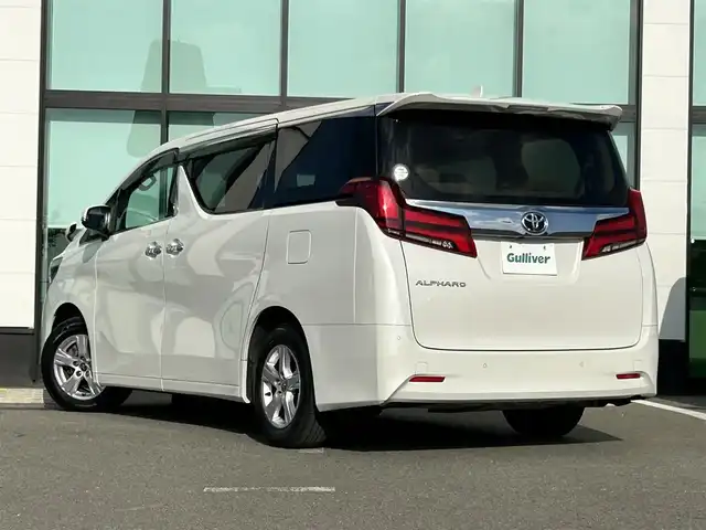 トヨタ アルファード X 和歌山県 2023(令5)年 6万km ホワイトパールクリスタルシャイン 純正ナビ/バックカメラ/両側パワースライドドア/プリクラッシュセーフティー/レーダークルーズコントロール/クリアランスソナー/純正フロアマット/純正アルミホイール/純正ビルトインETC/LEDヘッドライト/フォグランプ/オートライト/オートマチックハイビーム