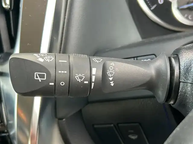 トヨタ アルファード X 和歌山県 2023(令5)年 6万km ホワイトパールクリスタルシャイン 純正ナビ/バックカメラ/両側パワースライドドア/プリクラッシュセーフティー/レーダークルーズコントロール/クリアランスソナー/純正フロアマット/純正アルミホイール/純正ビルトインETC/LEDヘッドライト/フォグランプ/オートライト/オートマチックハイビーム