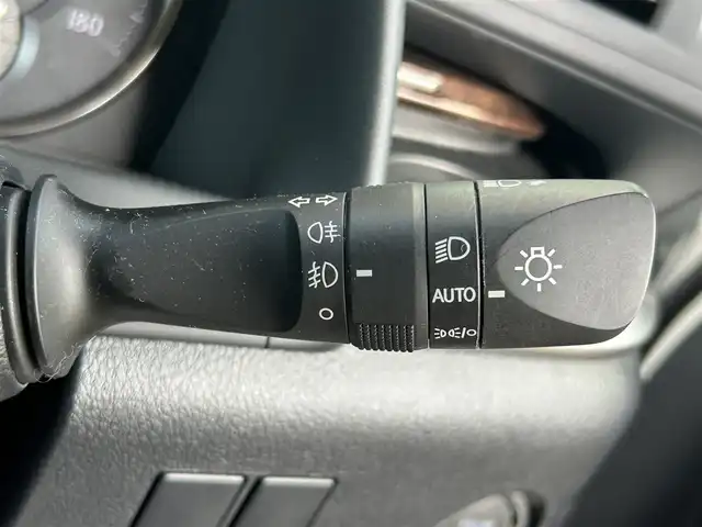 トヨタ アルファード X 和歌山県 2023(令5)年 6万km ホワイトパールクリスタルシャイン 純正ナビ/バックカメラ/両側パワースライドドア/プリクラッシュセーフティー/レーダークルーズコントロール/クリアランスソナー/純正フロアマット/純正アルミホイール/純正ビルトインETC/LEDヘッドライト/フォグランプ/オートライト/オートマチックハイビーム