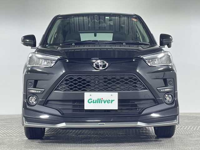 トヨタ ライズ Z 神奈川県 2023(令5)年 1.7万km ブラックマイカメタリック モデリスタエアロ【フロント/サイド/リアアンダー】/純正SDナビゲーション【NSZT-W68T】/フルセグ　CD DVD　Bluetooth　SD/パノラミックビュー/スしょうマートアシスト/コーナリングトレースアシスト/衝突回避支援ブレーキ機能/総突警報機能/車線逸脱警報/車線逸脱抑制機能/ふらつき警報/路側逸脱警報/ブレーキ制御付誤発進抑制機能/先行車発進お知らせ機能/アダブティブドライビングビーム/コーナーセンサー/標識認識機能/アダブティブクルーズコントロール/サイドビューランプ/レーンキープコントロール/革巻きステアリング/ステアリングスイッチ/前席シートヒーター/社外前後ドライブレコーダー/電動パーキングプレーキ/純正ビルトインETC/プッシュスタート/スマートキー/LEDヘッド/フォグランプ/LEDシーケンシャルターンランプ/LEDイルミネーションランプ/LEDリアフォグランプ/純正リアスポイラー/純正17インチアルミホイール