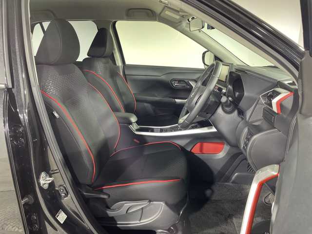 トヨタ ライズ Z 神奈川県 2023(令5)年 1.7万km ブラックマイカメタリック モデリスタエアロ【フロント/サイド/リアアンダー】/純正SDナビゲーション【NSZT-W68T】/フルセグ　CD DVD　Bluetooth　SD/パノラミックビュー/スしょうマートアシスト/コーナリングトレースアシスト/衝突回避支援ブレーキ機能/総突警報機能/車線逸脱警報/車線逸脱抑制機能/ふらつき警報/路側逸脱警報/ブレーキ制御付誤発進抑制機能/先行車発進お知らせ機能/アダブティブドライビングビーム/コーナーセンサー/標識認識機能/アダブティブクルーズコントロール/サイドビューランプ/レーンキープコントロール/革巻きステアリング/ステアリングスイッチ/前席シートヒーター/社外前後ドライブレコーダー/電動パーキングプレーキ/純正ビルトインETC/プッシュスタート/スマートキー/LEDヘッド/フォグランプ/LEDシーケンシャルターンランプ/LEDイルミネーションランプ/LEDリアフォグランプ/純正リアスポイラー/純正17インチアルミホイール