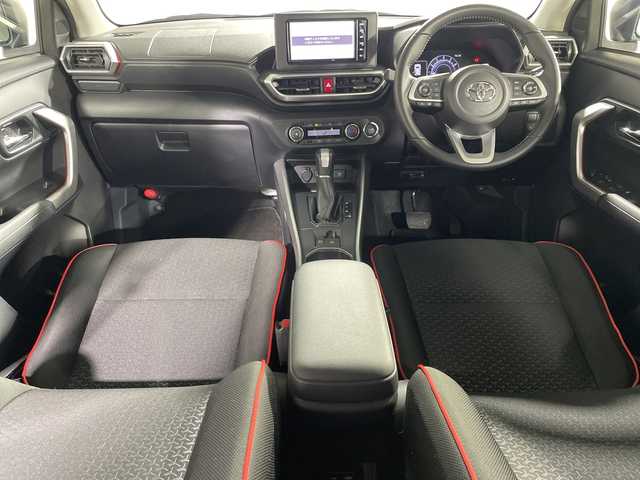 トヨタ ライズ Z 神奈川県 2023(令5)年 1.7万km ブラックマイカメタリック モデリスタエアロ【フロント/サイド/リアアンダー】/純正SDナビゲーション【NSZT-W68T】/フルセグ　CD DVD　Bluetooth　SD/パノラミックビュー/スしょうマートアシスト/コーナリングトレースアシスト/衝突回避支援ブレーキ機能/総突警報機能/車線逸脱警報/車線逸脱抑制機能/ふらつき警報/路側逸脱警報/ブレーキ制御付誤発進抑制機能/先行車発進お知らせ機能/アダブティブドライビングビーム/コーナーセンサー/標識認識機能/アダブティブクルーズコントロール/サイドビューランプ/レーンキープコントロール/革巻きステアリング/ステアリングスイッチ/前席シートヒーター/社外前後ドライブレコーダー/電動パーキングプレーキ/純正ビルトインETC/プッシュスタート/スマートキー/LEDヘッド/フォグランプ/LEDシーケンシャルターンランプ/LEDイルミネーションランプ/LEDリアフォグランプ/純正リアスポイラー/純正17インチアルミホイール