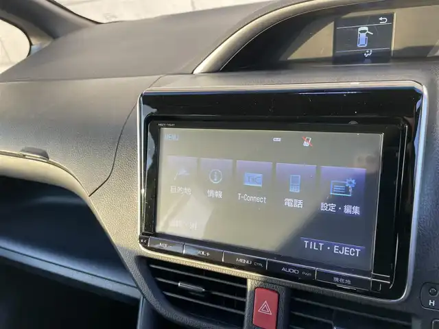 トヨタ ヴォクシー ZS 煌 千葉県 2015(平27)年 5.8万km ブラック 純正９インチナビ/・Bluetooth/フルセグTV/DVD/CD/ミュージックサーバー（SD）/アルパイン製フリップダウンモニター/ビルトインＥＴＣ/バックカメラ/両側パワースライドドア/純正アルミホイール/オートライト/ＴＲＤエアロ