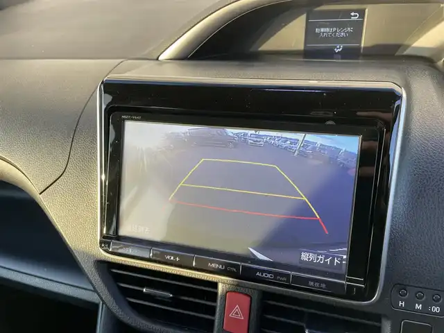 トヨタ ヴォクシー ZS 煌 千葉県 2015(平27)年 5.8万km ブラック 純正９インチナビ/・Bluetooth/フルセグTV/DVD/CD/ミュージックサーバー（SD）/アルパイン製フリップダウンモニター/ビルトインＥＴＣ/バックカメラ/両側パワースライドドア/純正アルミホイール/オートライト/ＴＲＤエアロ