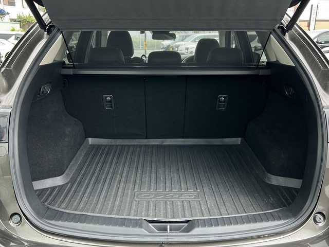 マツダ ＣＸ－５ XD ブラックトーンエディション 岐阜県 2021(令3)年 2.6万km チタニウムフラッシュマイカ 360度ビューモニター/パワーバックドア/レーダークルーズコントロール/全席パワーシート/ヘッドアップディスプレー/クリアランスソナー/車線逸脱警報/ブライドスポットモニター/前席シートヒーター/オートライト/オートマチックハイビーム/衝突被害軽減システム/エアバッグW＋サイド/レーンキープアシスト/純正LEDヘッドライト/純正アルミホイール/純正ミュージックサーバー/電動リアゲート/フルセグテレビ/ハーフレザーシート/ワンオーナー/4WD/メーカーナビ/スマートキー/ターボ/Blue tooth/ETC