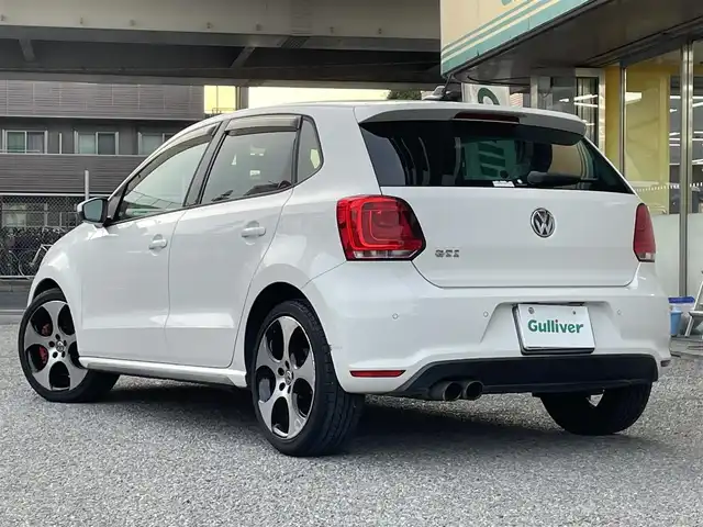 フォルクスワーゲン ポロ GTI 千葉県 2013(平25)年 3.8万km キャンディホワイト 純正メモリナビゲーション/（CD/DVD/BT/フルセグTV）/パドルシフト/ETC/キセノンライト/フォグライト/リアコーナーセンサー/電格ミラー/ドアバイザー/純正フロアマット/純正17インチアルミホイール
