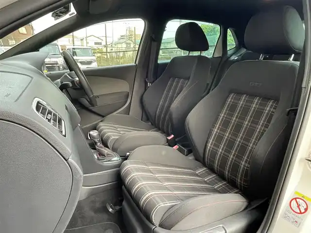 フォルクスワーゲン ポロ GTI 千葉県 2013(平25)年 3.8万km キャンディホワイト 純正メモリナビゲーション/（CD/DVD/BT/フルセグTV）/パドルシフト/ETC/キセノンライト/フォグライト/リアコーナーセンサー/電格ミラー/ドアバイザー/純正フロアマット/純正17インチアルミホイール