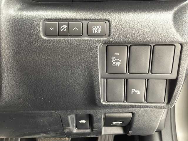 レクサス ＲＣ 300h 沖縄県 2017(平29)年 7.4万km ソニックチタニウム 県外仕入れ/純正ナビ/　DTV DVD Bluetooth/プレミアムサウンドシステム/ビルドインETC/サンルーフ/レザーシート/パワーシート/シートヒーター/クルーズコントロール/コーナーセンサー/純正18インチAW/ステアリングスイッチ/バックカメラ/パドルシフト/電動格納ミラー/LEDヘッドライト