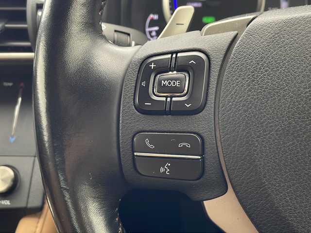 レクサス ＲＣ 300h 沖縄県 2017(平29)年 7.4万km ソニックチタニウム 県外仕入れ/純正ナビ/　DTV DVD Bluetooth/プレミアムサウンドシステム/ビルドインETC/サンルーフ/レザーシート/パワーシート/シートヒーター/クルーズコントロール/コーナーセンサー/純正18インチAW/ステアリングスイッチ/バックカメラ/パドルシフト/電動格納ミラー/LEDヘッドライト