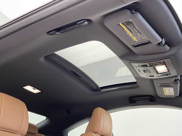 レクサス ＲＣ 300h 沖縄県 2017(平29)年 7.4万km ソニックチタニウム 県外仕入れ/純正ナビ/　DTV DVD Bluetooth/プレミアムサウンドシステム/ビルドインETC/サンルーフ/レザーシート/パワーシート/シートヒーター/クルーズコントロール/コーナーセンサー/純正18インチAW/ステアリングスイッチ/バックカメラ/パドルシフト/電動格納ミラー/LEDヘッドライト