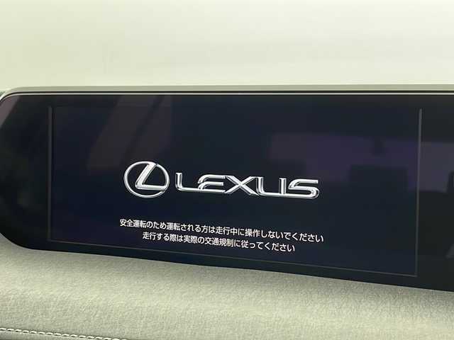 レクサス ＵＸ 250h バージョンC 新潟県 2020(令2)年 6万km ソニッククォーツ 純正メーカーOPナビ/・AM/FM/CD/DVD/Bluetooth/AUX/USB/フルセグ/バックモニター/衝突被害軽減システム/レーンキープアシスト/ETC2.0/前後ドライブレコーダー/ブラインドスポットモニター/前席パワーシート/前席シートヒーター/純正フロアマット/レザーステアリング/三眼LEDヘッドライト/オートライト/オートマチックハイビーム/純正17インチAW夏タイヤ/ABS/横滑り防止機能/前後コーナーセンサー/盗難防止装置/保証書