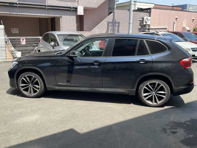ＢＭＷ Ｘ１ xDrive 20i エクスクル スポーツ 道央・札幌 2015(平27)年 8.4万km 黒 純正ナビ(CDDVD/FM、AM、BT)/フロアマット/シートヒーター前席/横滑り防止/ダウンヒルアシストコントロール/ETC/レザーシート/バックカメラ/プッシュスタート/アイドリングストップ