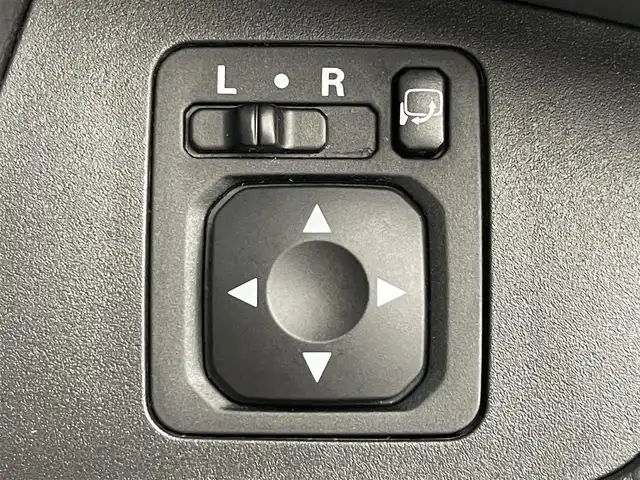 日産 デイズ ルークス ハイウェイスターX 大阪府 2018(平30)年 2.9万km ブラック 先進安全技術/・インテリジェントエマージェンシーブレーキ/・踏み間違い衝突防止システム/・車線逸脱警報システム/・オートハイビーム/カロッチェリア製ナビ/　　 CD/DVD/BT/TV/アラウンドビューモニター/片側パワースライドドア/LEDヘッドライト/革巻きステアリング/純正14インチアルミホイール/フロアマット/ETC/アイドリングストップ/エンジンプッシュスタート/スマートキー
