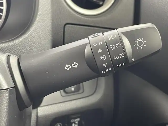 日産 デイズ ルークス ハイウェイスターX 大阪府 2018(平30)年 2.9万km ブラック 先進安全技術/・インテリジェントエマージェンシーブレーキ/・踏み間違い衝突防止システム/・車線逸脱警報システム/・オートハイビーム/カロッチェリア製ナビ/　　 CD/DVD/BT/TV/アラウンドビューモニター/片側パワースライドドア/LEDヘッドライト/革巻きステアリング/純正14インチアルミホイール/フロアマット/ETC/アイドリングストップ/エンジンプッシュスタート/スマートキー