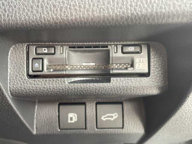 トヨタ クラウン エステート Z 愛知県 2025(令7)年 0.1千km ブラック 登録済未使用車/純正12.4型ディズプレイオーディオナビ/全方位カメラ/サンルーフ/レーダークルーズコントロール/シートヒーター/エアシート/バックカメラ/ブラインドスポットモニター/電動リアゲート/パワーシート/ヘッドアップディスプレイ/コーナーセンサー/ETC2.0/インテリジェントミラー/LEDヘッドライト/ステアリングヒーター/オートマチックハイビーム/ワイヤレス充電機/ステアリングスイッチ/スマートキー/プッシュスタート