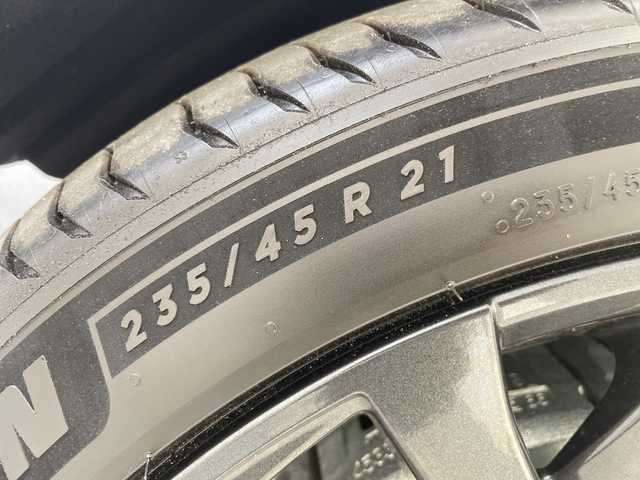 トヨタ クラウン エステート Z 愛知県 2025(令7)年 0.1千km ブラック 登録済未使用車/純正12.4型ディズプレイオーディオナビ/全方位カメラ/サンルーフ/レーダークルーズコントロール/シートヒーター/エアシート/バックカメラ/ブラインドスポットモニター/電動リアゲート/パワーシート/ヘッドアップディスプレイ/コーナーセンサー/ETC2.0/インテリジェントミラー/LEDヘッドライト/ステアリングヒーター/オートマチックハイビーム/ワイヤレス充電機/ステアリングスイッチ/スマートキー/プッシュスタート