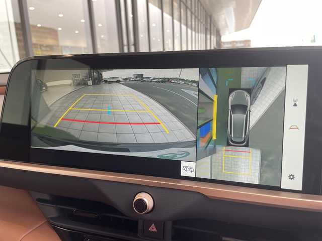 トヨタ クラウン エステート Z 愛知県 2025(令7)年 0.1千km ブラック 登録済未使用車/純正12.4型ディズプレイオーディオナビ/全方位カメラ/サンルーフ/レーダークルーズコントロール/シートヒーター/エアシート/バックカメラ/ブラインドスポットモニター/電動リアゲート/パワーシート/ヘッドアップディスプレイ/コーナーセンサー/ETC2.0/インテリジェントミラー/LEDヘッドライト/ステアリングヒーター/オートマチックハイビーム/ワイヤレス充電機/ステアリングスイッチ/スマートキー/プッシュスタート