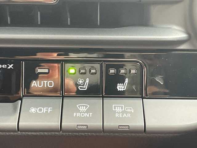 トヨタ クラウン エステート Z 愛知県 2025(令7)年 0.1千km ブラック 登録済未使用車/純正12.4型ディズプレイオーディオナビ/全方位カメラ/サンルーフ/レーダークルーズコントロール/シートヒーター/エアシート/バックカメラ/ブラインドスポットモニター/電動リアゲート/パワーシート/ヘッドアップディスプレイ/コーナーセンサー/ETC2.0/インテリジェントミラー/LEDヘッドライト/ステアリングヒーター/オートマチックハイビーム/ワイヤレス充電機/ステアリングスイッチ/スマートキー/プッシュスタート