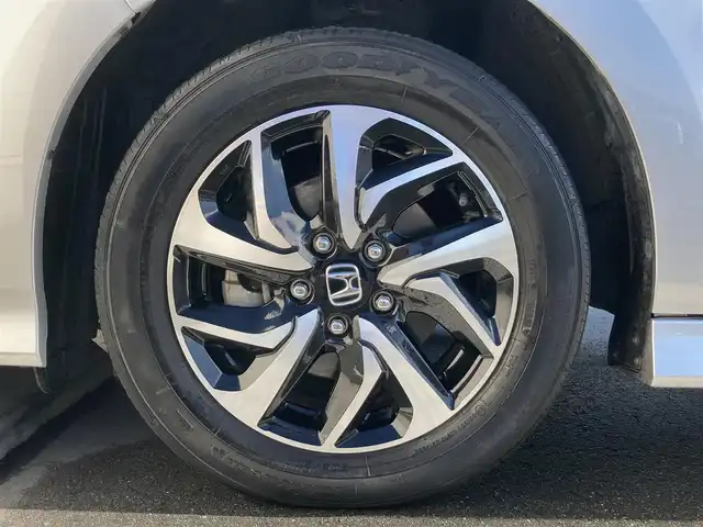 ホンダ ステップワゴン スパーダ ホンダセンシング 静岡県 2021(令3)年 5.4万km スーパープラチナメタリック HondaSENSING/純正9インチナビ(VXM-217VFNi)/　AM FM CD DVD Bluetooth SD USB AppleCarPlay/フルセグTV/LEDオートヘッドランプ/レーダークルーズコントロール/両側パワースライドドア/FABTECTシート/わくわくゲート/純正16インチアルミホイール/スマートキー2本/パドルシフト/リアサンシェード/純正フロアマット(前席ラバーマット付)/ワンオーナー/ビルトインETC2.0/バックモニター