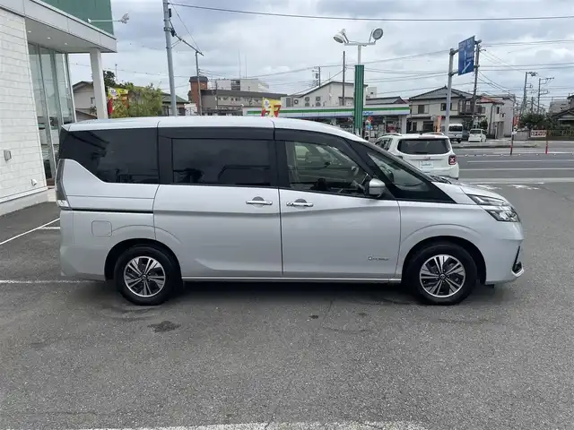 日産 セレナ e－パワー G 神奈川県 2020(令2)年 7.3万km シルバー