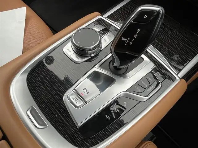 ＢＭＷ ７５０Ｌｉ Mスポーツ 愛知県 2019(平31)年 5.3万km サファイアブラックP サンルーフ/純正ナビ/（CD/DVD/BT/FM/AM）/フルセグTV/全方位カメラ/リアエンターテイメント/ハーマンカードンサウンド/ETC/純正21インチAW/インテリジェントセーフティ/ブラインドスポットモニター/レザーシート/全席メモリー付きパワーシート/全席シートヒーター/エアシート/ハンドルヒーター/取説、保証書/スペアキー