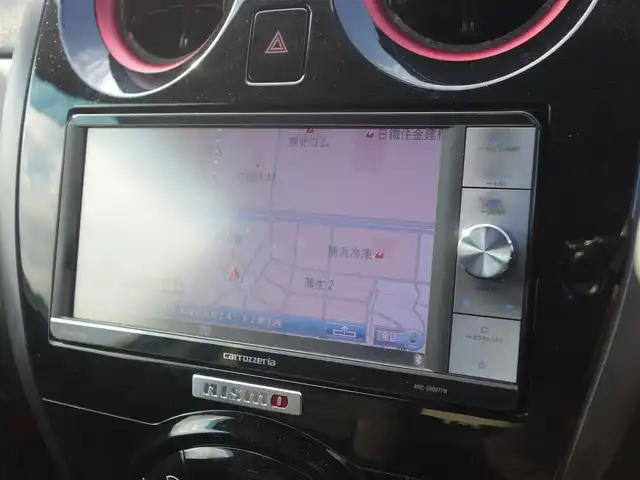 日産 ノート ニスモS 山形県 2015(平27)年 7.4万km ブリリアントホワイトパール 5MT/メモリナビ/　　【CD DVD BT フルセグ AUX MSV】/LEDオートヘッドライト/純正17インチアルミホイール/電動格納ウィンカーミラー/純正フロアマット/ドアバイザ―/AAC/スマートキー/ETC