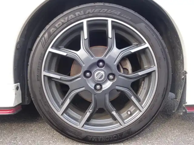 日産 ノート ニスモS 山形県 2015(平27)年 7.4万km ブリリアントホワイトパール 5MT/メモリナビ/　　【CD DVD BT フルセグ AUX MSV】/LEDオートヘッドライト/純正17インチアルミホイール/電動格納ウィンカーミラー/純正フロアマット/ドアバイザ―/AAC/スマートキー/ETC