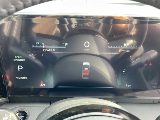 日産 セレナ e－パワー ハイウェイスター V 三重県 2025(令7)年 0.1千km プリズムホワイト 未使用車/純正ナビ/ドラレコ/ETC/デジタルインナーミラー/ハンズフリー電動スライド/レーダークルーズコントロール/レーンキープアシスト/ハンドルアシスト/オートブレーキホールド/衝突軽減/ワイヤレス充電/プロパイロット/LEDオートライト/電動格納ミラー