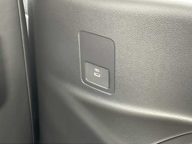 日産 セレナ e－パワー ハイウェイスター V 三重県 2025(令7)年 0.1千km プリズムホワイト 未使用車/純正ナビ/ドラレコ/ETC/デジタルインナーミラー/ハンズフリー電動スライド/レーダークルーズコントロール/レーンキープアシスト/ハンドルアシスト/オートブレーキホールド/衝突軽減/ワイヤレス充電/プロパイロット/LEDオートライト/電動格納ミラー