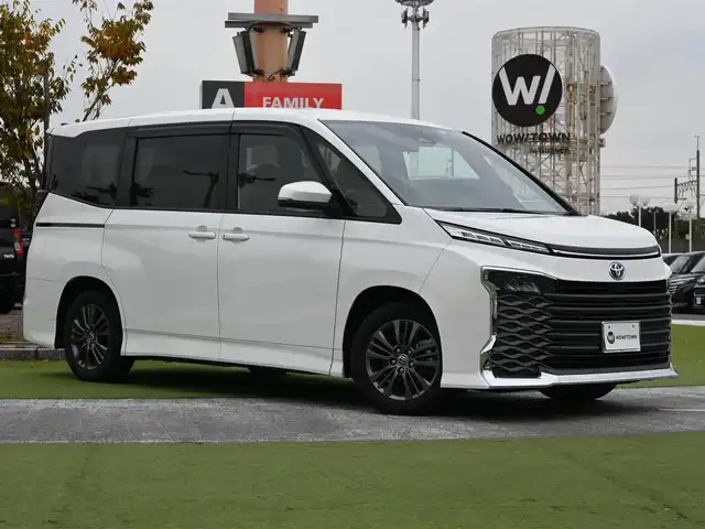 トヨタ ヴォクシー ハイブリッド S－G 千葉県 2023(令5)年 3.8万km ホワイトパールクリスタルシャイン 205/60R16/Toyota Safety Sense/・プリクラッシュセーフティ/・レーンディパーチャーアラート/・オートハイビーム/・レーダークルーズコントロール/左パワースライドドア/右イージークローザードア/10.5インチ純正コネクティッドナビ/地デジTV/【DVD/CD再生機能　Bluetooth接続】/バックカメラ/革巻きステアリング/ステアリングスイッチ/ETC（2.0）/LEDヘッドライト/ウインカーミラー/クリアランスソナー/純正16インチアルミホイル/サイド/カーテンエアバッグ/スマートキー