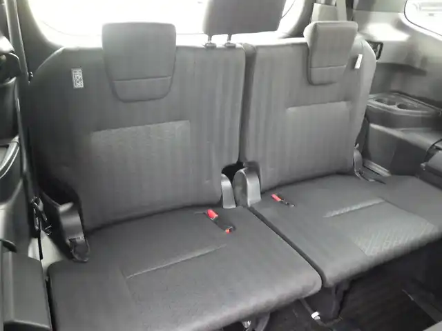 トヨタ ヴォクシー ハイブリッド S－G 千葉県 2023(令5)年 3.8万km ホワイトパールクリスタルシャイン 205/60R16/Toyota Safety Sense/・プリクラッシュセーフティ/・レーンディパーチャーアラート/・オートハイビーム/・レーダークルーズコントロール/左パワースライドドア/右イージークローザードア/10.5インチ純正コネクティッドナビ/地デジTV/【DVD/CD再生機能　Bluetooth接続】/バックカメラ/革巻きステアリング/ステアリングスイッチ/ETC（2.0）/LEDヘッドライト/ウインカーミラー/クリアランスソナー/純正16インチアルミホイル/サイド/カーテンエアバッグ/スマートキー