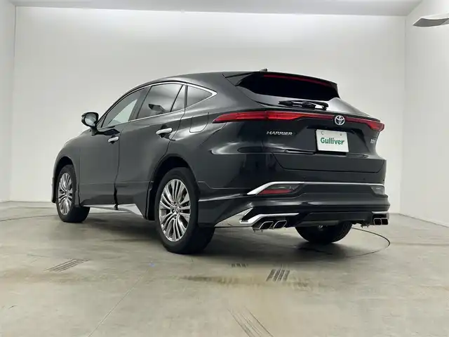 トヨタ ハリアー ハイブリッド Z レザーパッケージ 岡山県 2023(令5)年 4.3万km プレシャスブラックパール 純正12.3インチディスプレイオーディオプラス/【フルセグ/AM/FM/BT/CarPay】/モデリスタエアロ(F/S/R下)/モデリスタマフラーカッター/モデリスタネイルガード/JBLプレミアムサウンド/調光パノラマルーフ/パノラミックビューモニター/デジタルインナーミラー/ヘッドアップディスプレイ/パワーバックドア/ブラインドスポットモニター/パワーシート/シートメモリー/シートヒーター/エアシート/ステリングヒーター/レザーシート/ワイヤレス充電/コーナーセンサー/衝突軽減ブレーキ/スマートキー×２