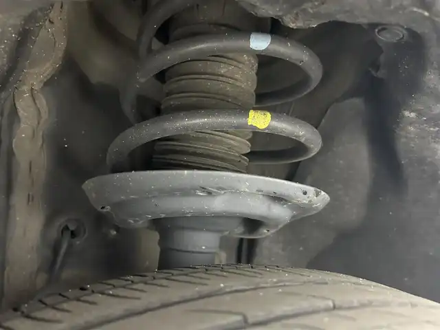 トヨタ ハリアー ハイブリッド Z レザーパッケージ 岡山県 2023(令5)年 4.3万km プレシャスブラックパール 純正12.3インチディスプレイオーディオプラス/【フルセグ/AM/FM/BT/CarPay】/モデリスタエアロ(F/S/R下)/モデリスタマフラーカッター/モデリスタネイルガード/JBLプレミアムサウンド/調光パノラマルーフ/パノラミックビューモニター/デジタルインナーミラー/ヘッドアップディスプレイ/パワーバックドア/ブラインドスポットモニター/パワーシート/シートメモリー/シートヒーター/エアシート/ステリングヒーター/レザーシート/ワイヤレス充電/コーナーセンサー/衝突軽減ブレーキ/スマートキー×２