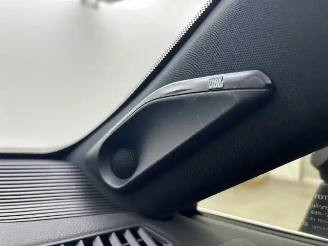 トヨタ ハリアー ハイブリッド Z レザーパッケージ 岡山県 2023(令5)年 4.3万km プレシャスブラックパール 純正12.3インチディスプレイオーディオプラス/【フルセグ/AM/FM/BT/CarPay】/モデリスタエアロ(F/S/R下)/モデリスタマフラーカッター/モデリスタネイルガード/JBLプレミアムサウンド/調光パノラマルーフ/パノラミックビューモニター/デジタルインナーミラー/ヘッドアップディスプレイ/パワーバックドア/ブラインドスポットモニター/パワーシート/シートメモリー/シートヒーター/エアシート/ステリングヒーター/レザーシート/ワイヤレス充電/コーナーセンサー/衝突軽減ブレーキ/スマートキー×２