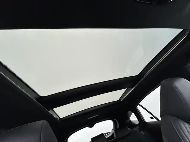 トヨタ ハリアー ハイブリッド Z レザーパッケージ 岡山県 2023(令5)年 4.3万km プレシャスブラックパール 純正12.3インチディスプレイオーディオプラス/【フルセグ/AM/FM/BT/CarPay】/モデリスタエアロ(F/S/R下)/モデリスタマフラーカッター/モデリスタネイルガード/JBLプレミアムサウンド/調光パノラマルーフ/パノラミックビューモニター/デジタルインナーミラー/ヘッドアップディスプレイ/パワーバックドア/ブラインドスポットモニター/パワーシート/シートメモリー/シートヒーター/エアシート/ステリングヒーター/レザーシート/ワイヤレス充電/コーナーセンサー/衝突軽減ブレーキ/スマートキー×２