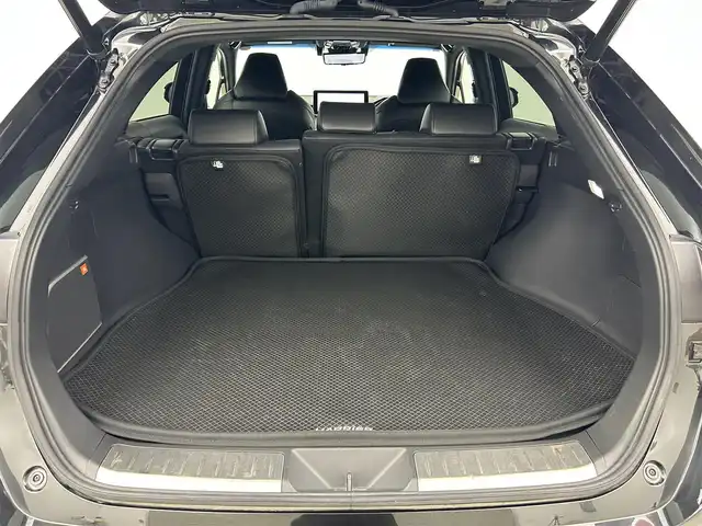 トヨタ ハリアー ハイブリッド Z レザーパッケージ 岡山県 2023(令5)年 4.3万km プレシャスブラックパール 純正12.3インチディスプレイオーディオプラス/【フルセグ/AM/FM/BT/CarPay】/モデリスタエアロ(F/S/R下)/モデリスタマフラーカッター/モデリスタネイルガード/JBLプレミアムサウンド/調光パノラマルーフ/パノラミックビューモニター/デジタルインナーミラー/ヘッドアップディスプレイ/パワーバックドア/ブラインドスポットモニター/パワーシート/シートメモリー/シートヒーター/エアシート/ステリングヒーター/レザーシート/ワイヤレス充電/コーナーセンサー/衝突軽減ブレーキ/スマートキー×２