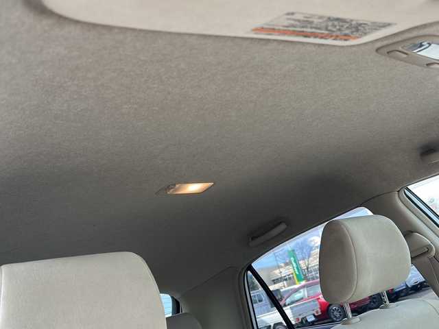 トヨタ アレックス XS 180 福島県 2005(平17)年 8.8万km スーパーホワイトⅡ 社外ナビ/・型番：MDV-333/・ワンセグTV/DVD/CD/AUX/iPod/SD/USB/FM/AM/・ETC/革張りステアリング/4WD/電動格納ミラー/シガーライター/ハロゲンヘッドライト/・オートライト/純正ドアバイザー/純正フロアマット/社外アルミ/・LCZ/積込み冬タイヤ/・DIOS eS6AW/・溝6mm