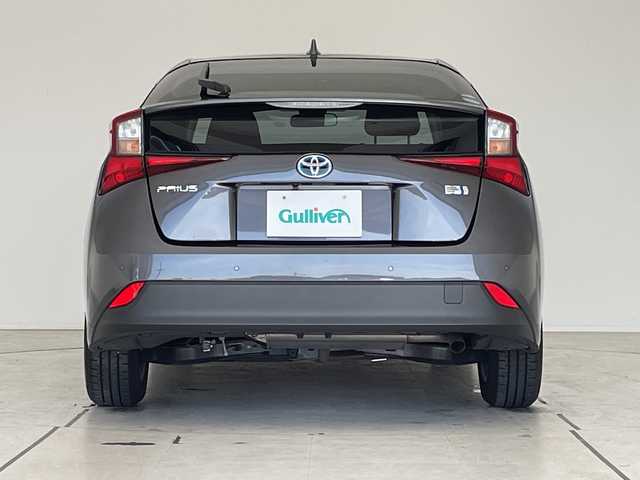 トヨタ プリウス S 愛知県 2020(令2)年 2.3万km グレーメタリック 純正ナビ/レーダークルーズコントロール/バックカメラ/コーナーセンサー/LEDヘッドライト/オートマチックハイビーム/ＥＴＣ/衝突軽減システム/Bluetooth/ステアリングスイッチ/スマートキー/プッシュスタート