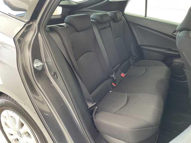 トヨタ プリウス S 愛知県 2020(令2)年 2.3万km グレーメタリック 純正ナビ/レーダークルーズコントロール/バックカメラ/コーナーセンサー/LEDヘッドライト/オートマチックハイビーム/ＥＴＣ/衝突軽減システム/Bluetooth/ステアリングスイッチ/スマートキー/プッシュスタート