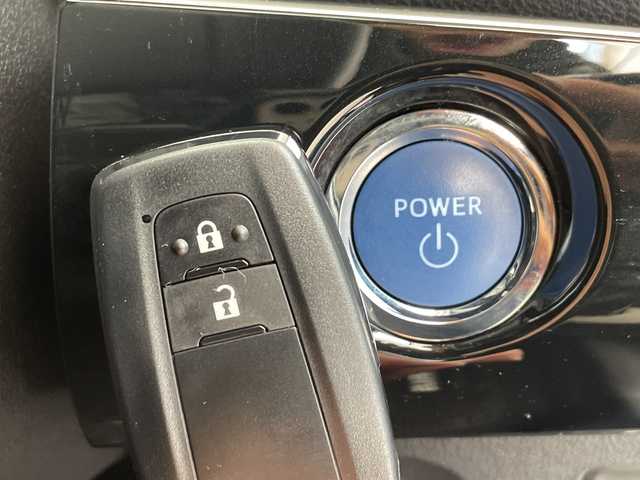 トヨタ プリウス S 愛知県 2020(令2)年 2.3万km グレーメタリック 純正ナビ/レーダークルーズコントロール/バックカメラ/コーナーセンサー/LEDヘッドライト/オートマチックハイビーム/ＥＴＣ/衝突軽減システム/Bluetooth/ステアリングスイッチ/スマートキー/プッシュスタート