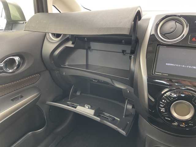 日産 ノート メダリスト エマージェンシーB 愛知県 2014(平26)年 2.4万km ダークメタルグレー SDナビ SDカードなし/全方位カメラ/バックカメラ/HIDヘッドライト/オートライト/ドライブレコーダー/ETC/衝突軽減システム/ワンセグ/CD/Bluetooth/ステアリングスイッチ/スマートキー/プッシュスタート